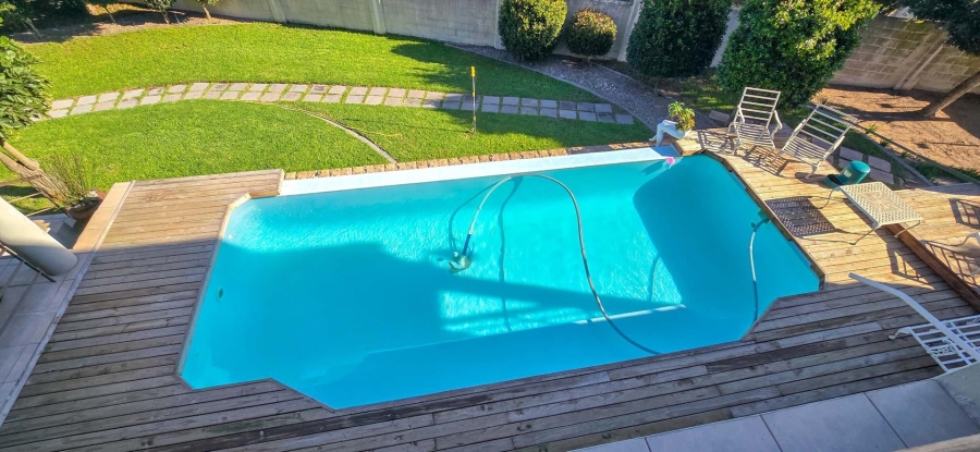 4 Bedroom Property for Sale in Myburgh Park Western Cape